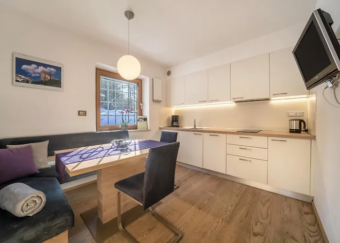 Ferienwohnung Hirzer Edelweiss